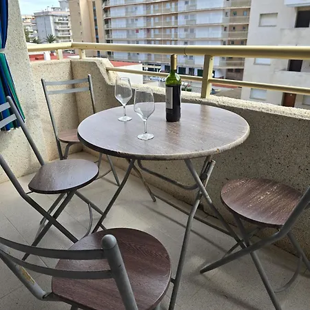 Sea ​​apartments * La Pineda